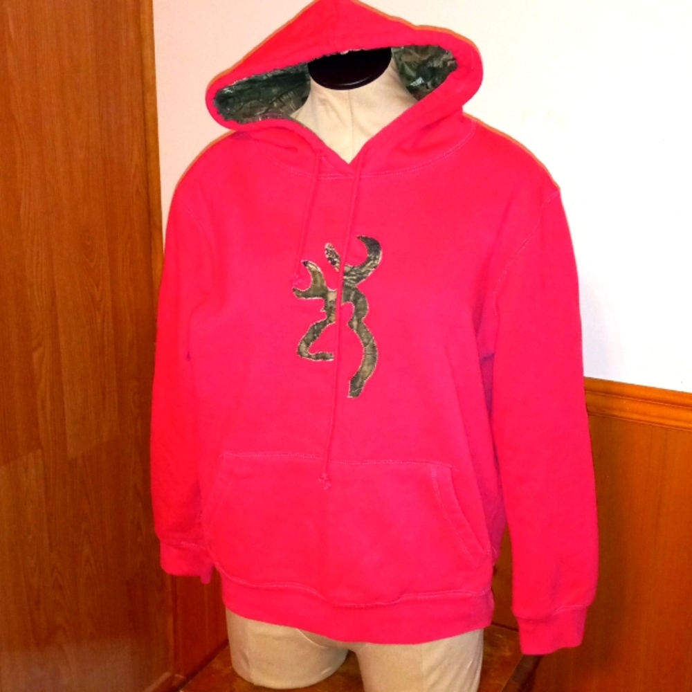 Hooded sweat shirt